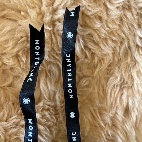 Montblanc Gift box and logo ribbon - Picture 9 of 9